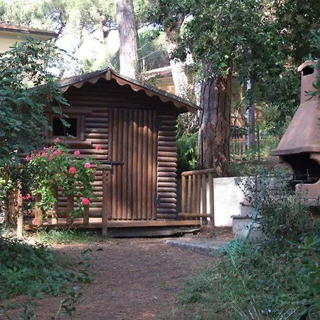 Sleeps 2 Appartement Marina di Castagneto Carducci